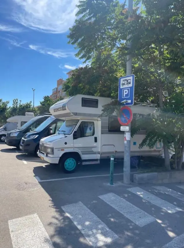 Tibetan Buddhist Jungle Camper Blanes